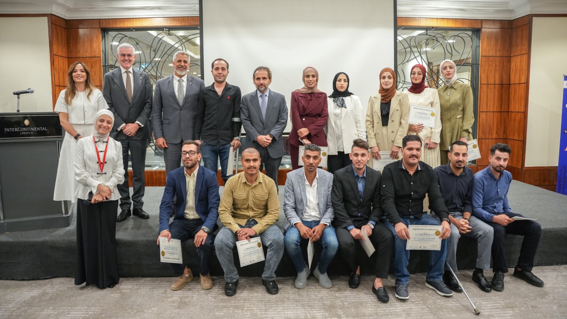أكمل أربعة عشر من المحاربين القدامى برنامج ريادة الأعمال للمصابين العسكريين في الأردن.