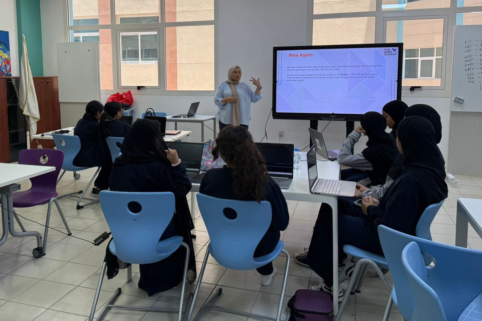 Boeing, Pure Minds Academy, and Dubai Modern Education School have launched a new educational program designed to equip students with coding skills.